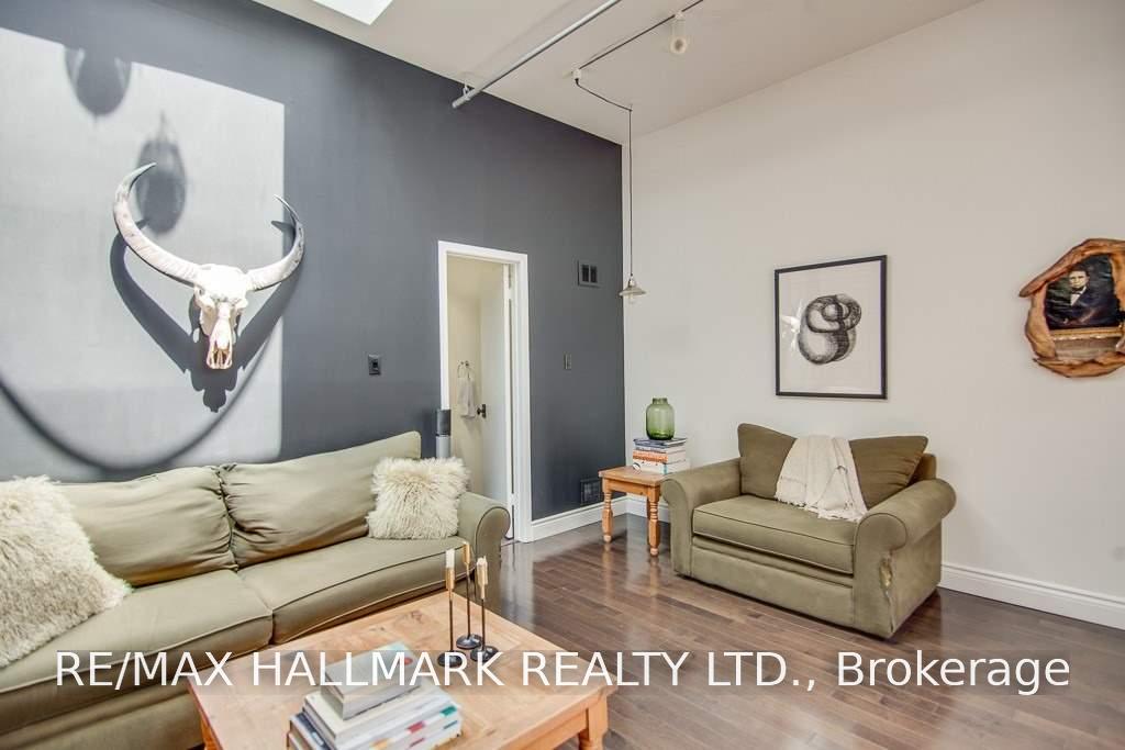 Photo 10 of Unit 7, 6 Bartlett Avenue, Toronto, Dovercourt-Wallace Emerson-Junction — HOMEH