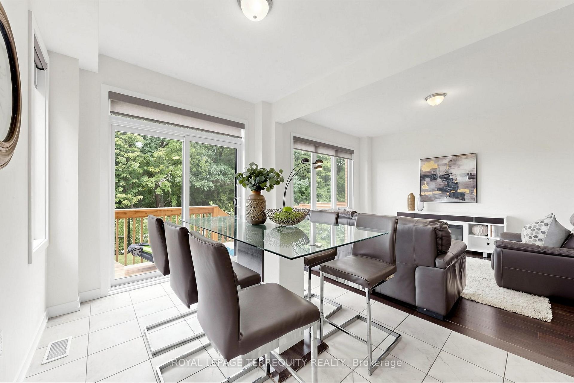 Photo 12 of 1456 Rose Way, Milton, Cobban — HOMEH