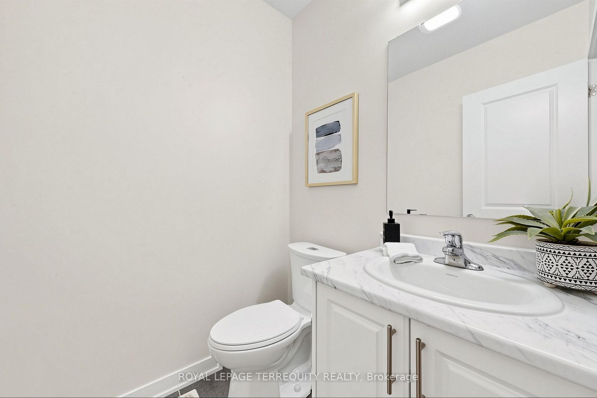 Photo 18 of 1456 Rose Way, Milton, Cobban — HOMEH