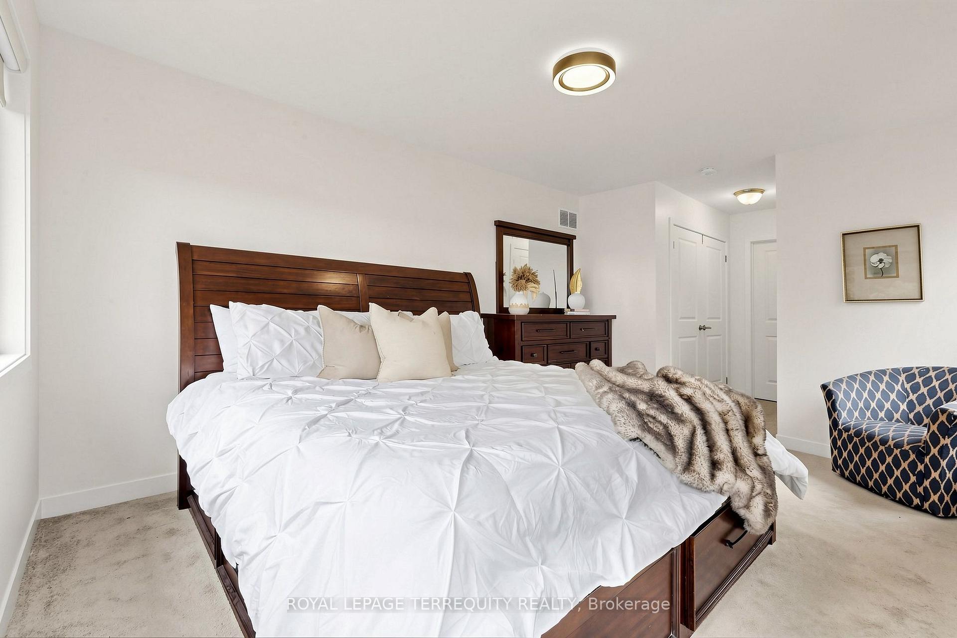 Photo 22 of 1456 Rose Way, Milton, Cobban — HOMEH