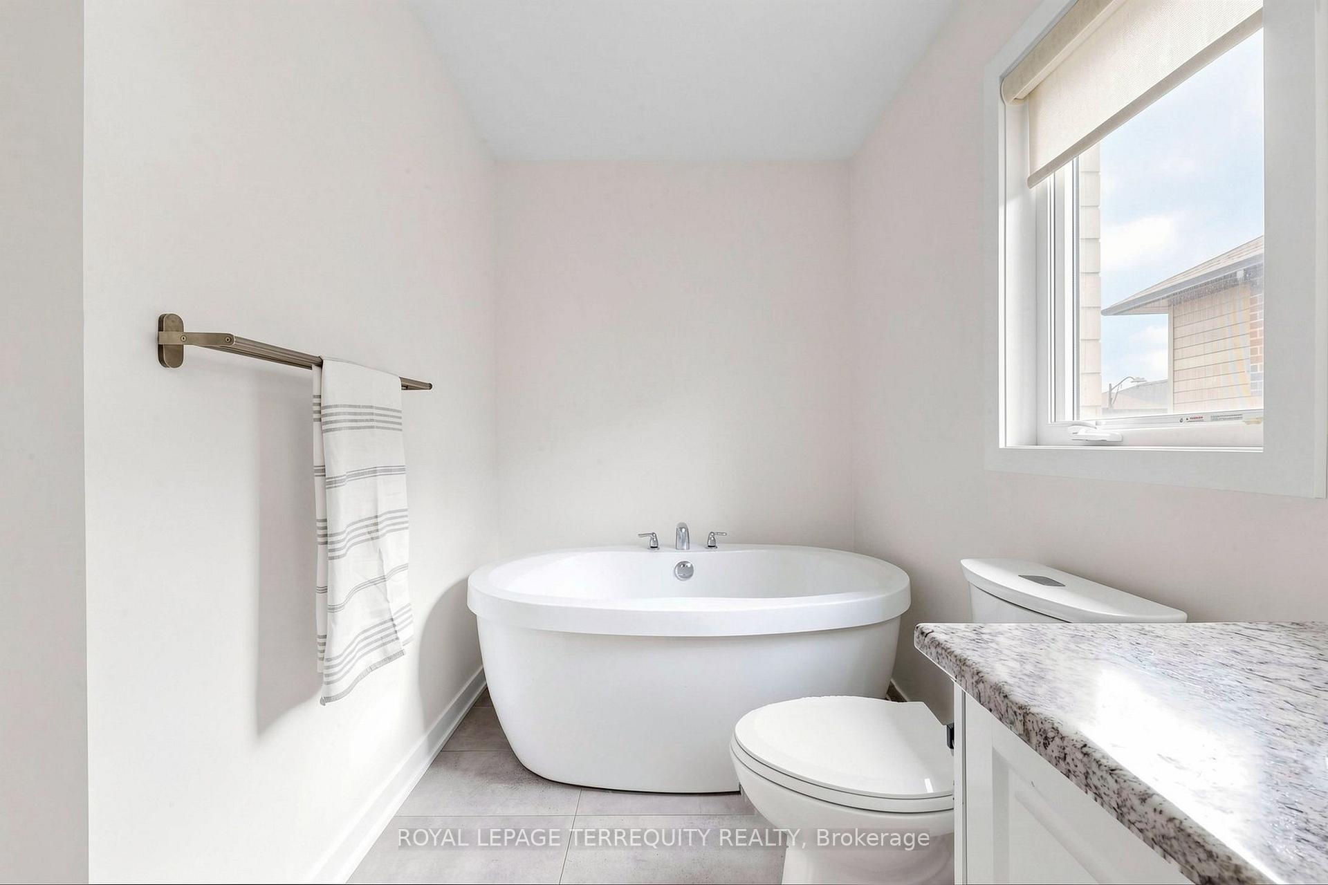 Photo 26 of 1456 Rose Way, Milton, Cobban — HOMEH