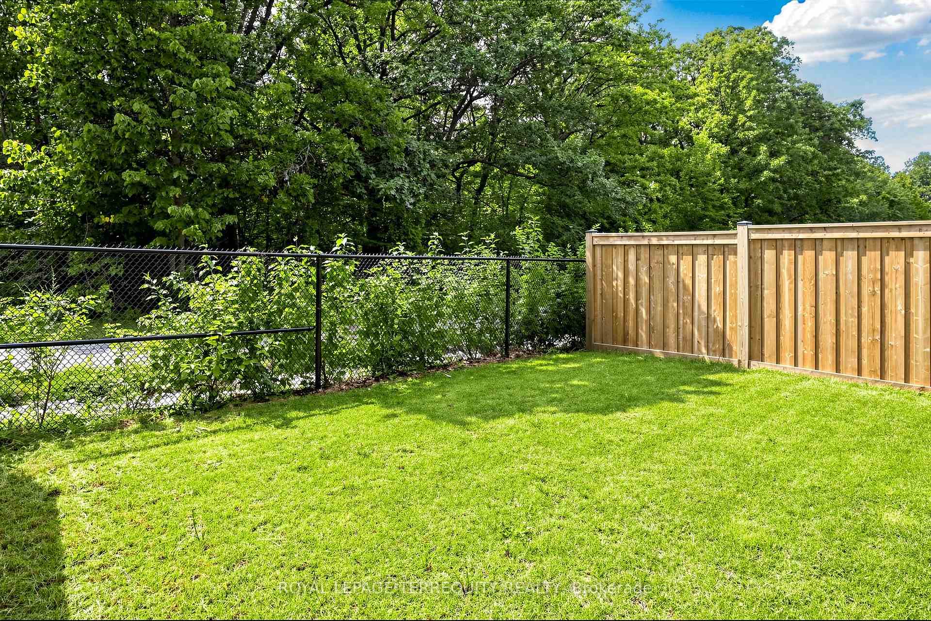 Photo 45 of 1456 Rose Way, Milton, Cobban — HOMEH