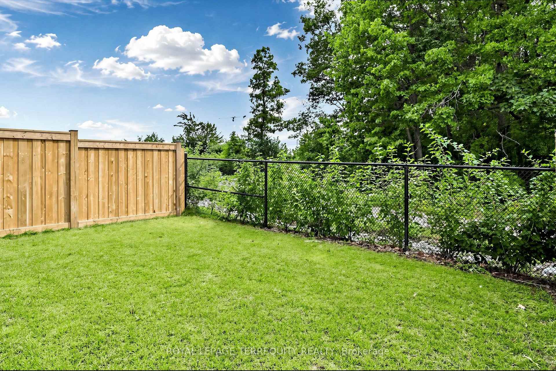 Photo 46 of 1456 Rose Way, Milton, Cobban — HOMEH