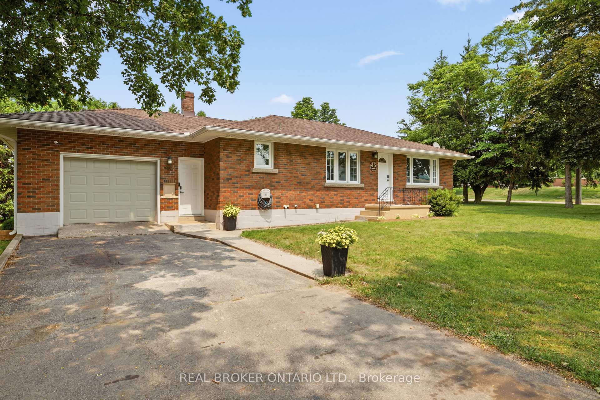 Photo 3 of 45 Argyle Avenue, Norfolk, Delhi — HOMEH