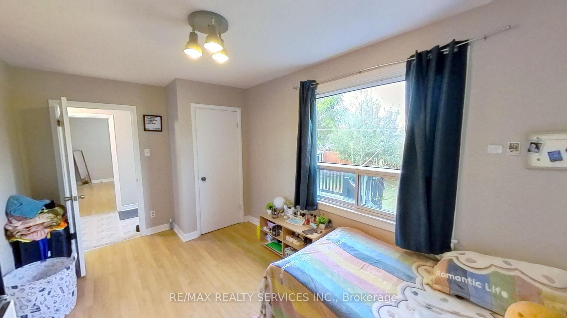 Photo 11 of 1207 Henry Street, Cornwall, Cornwall — HOMEH