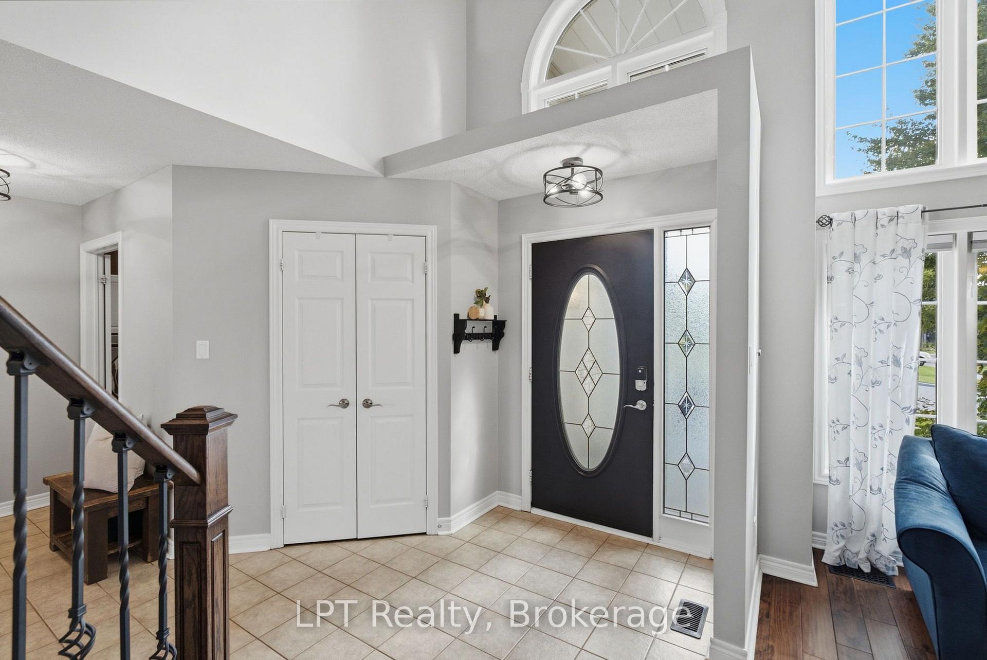 Photo 5 of 152 Sheridan Street, Oshawa, Samac — HOMEH