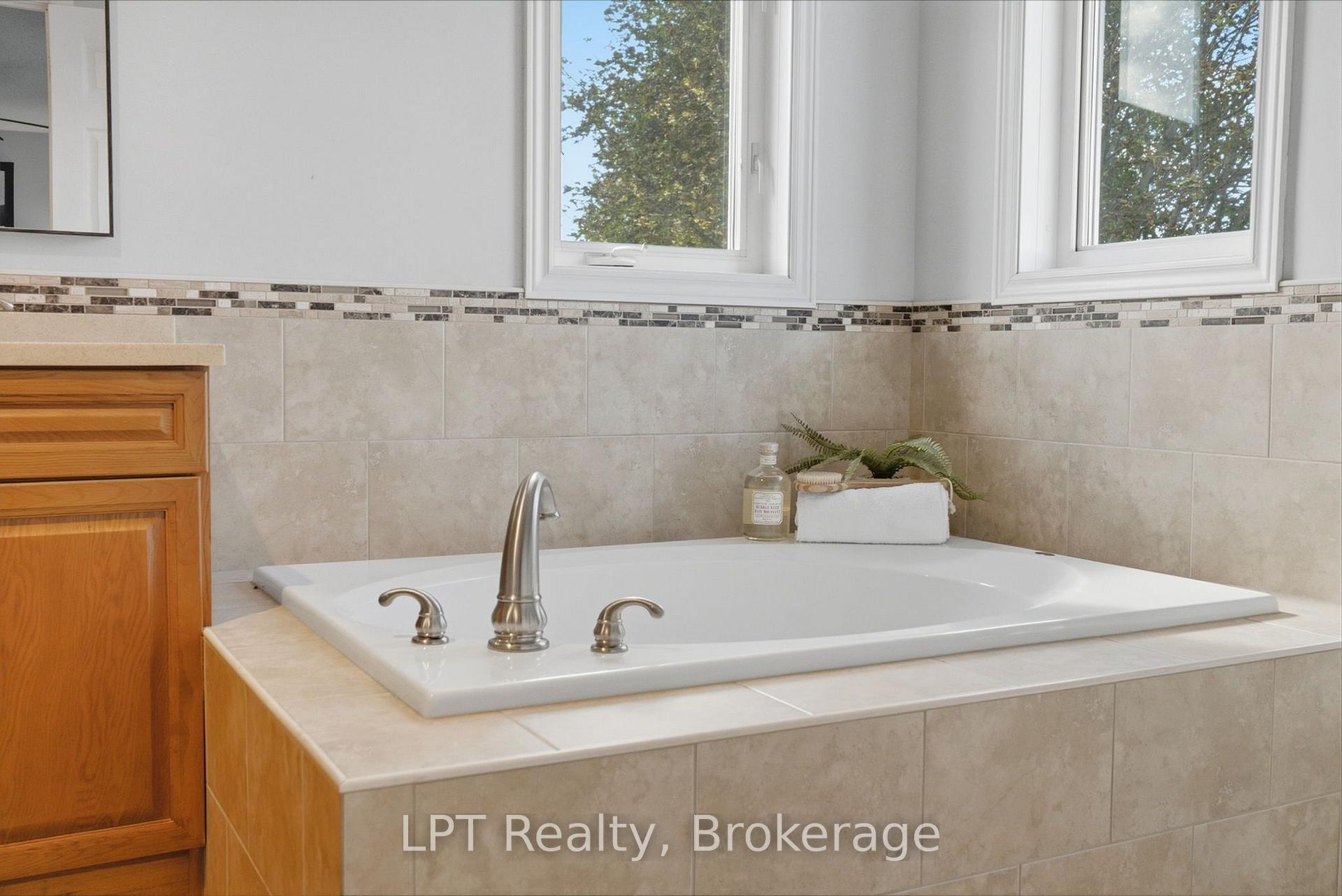 Photo 22 of 152 Sheridan Street, Oshawa, Samac — HOMEH