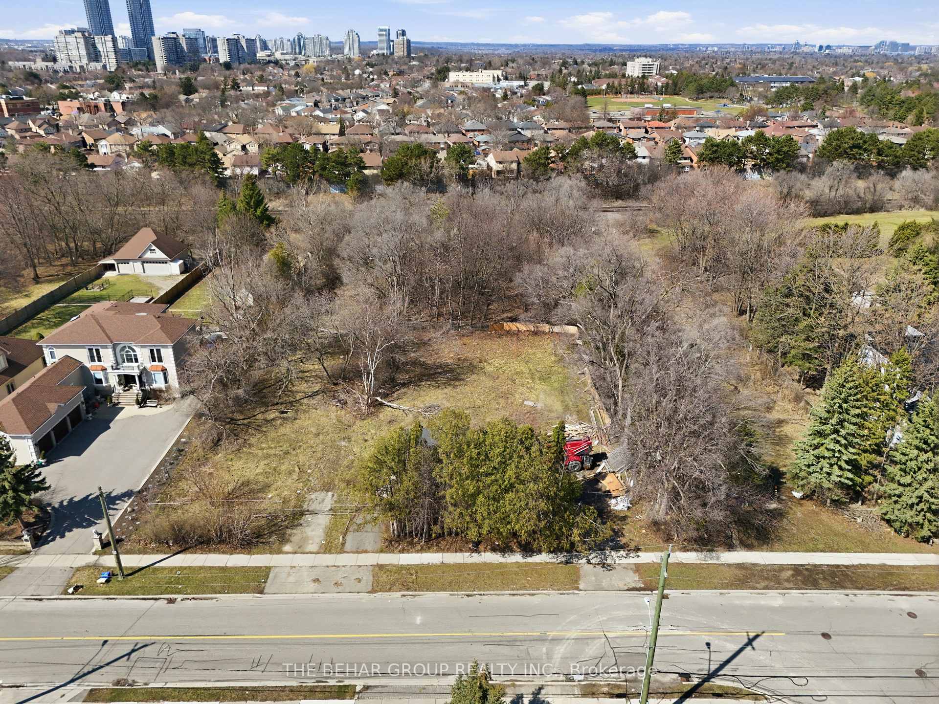 Photo 1 of 196-198 Crestwood Road, Vaughan, Crestwood-Springfarm-Yorkhill — HOMEH
