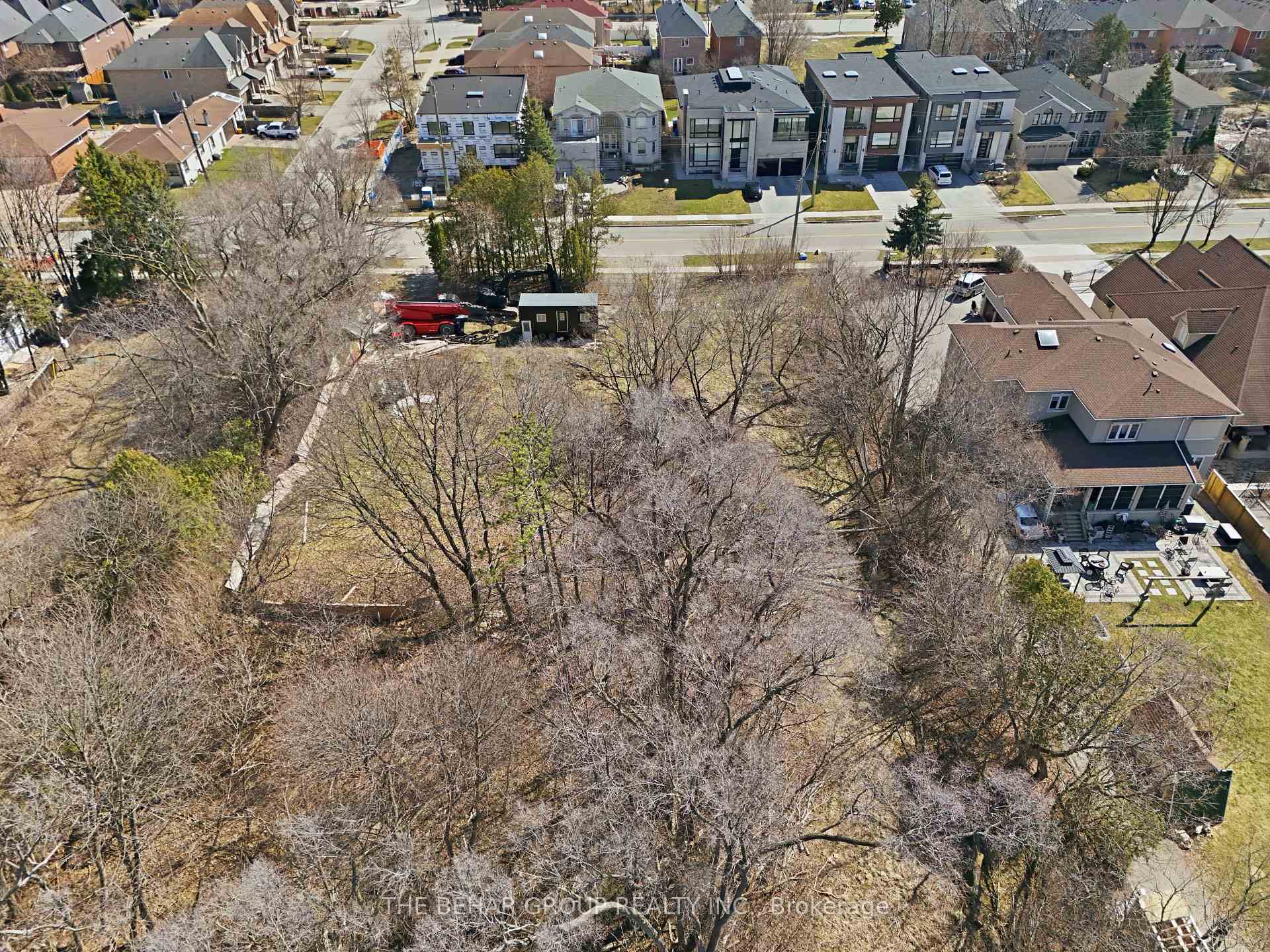 Photo 6 of 196-198 Crestwood Road, Vaughan, Crestwood-Springfarm-Yorkhill — HOMEH