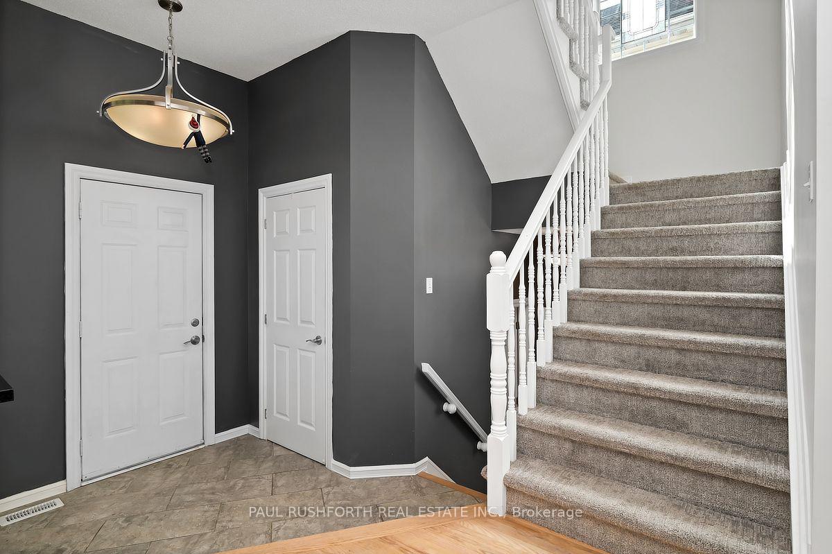 Photo 5 of 1800 Nicolet Way, Ottawa, Fallingbrook/Gardenway South — HOMEH