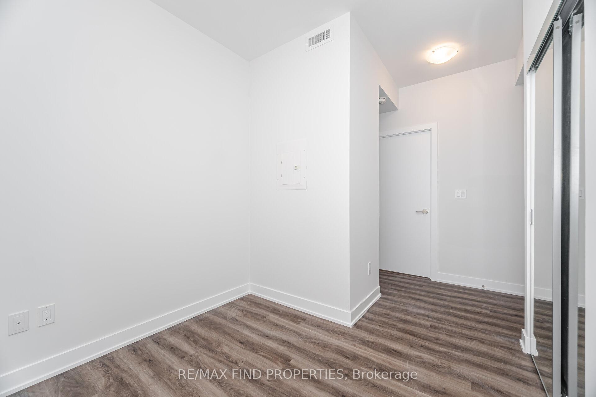 Photo 9 of Unit 1405, 430 Square One Drive, Mississauga, City Centre — HOMEH