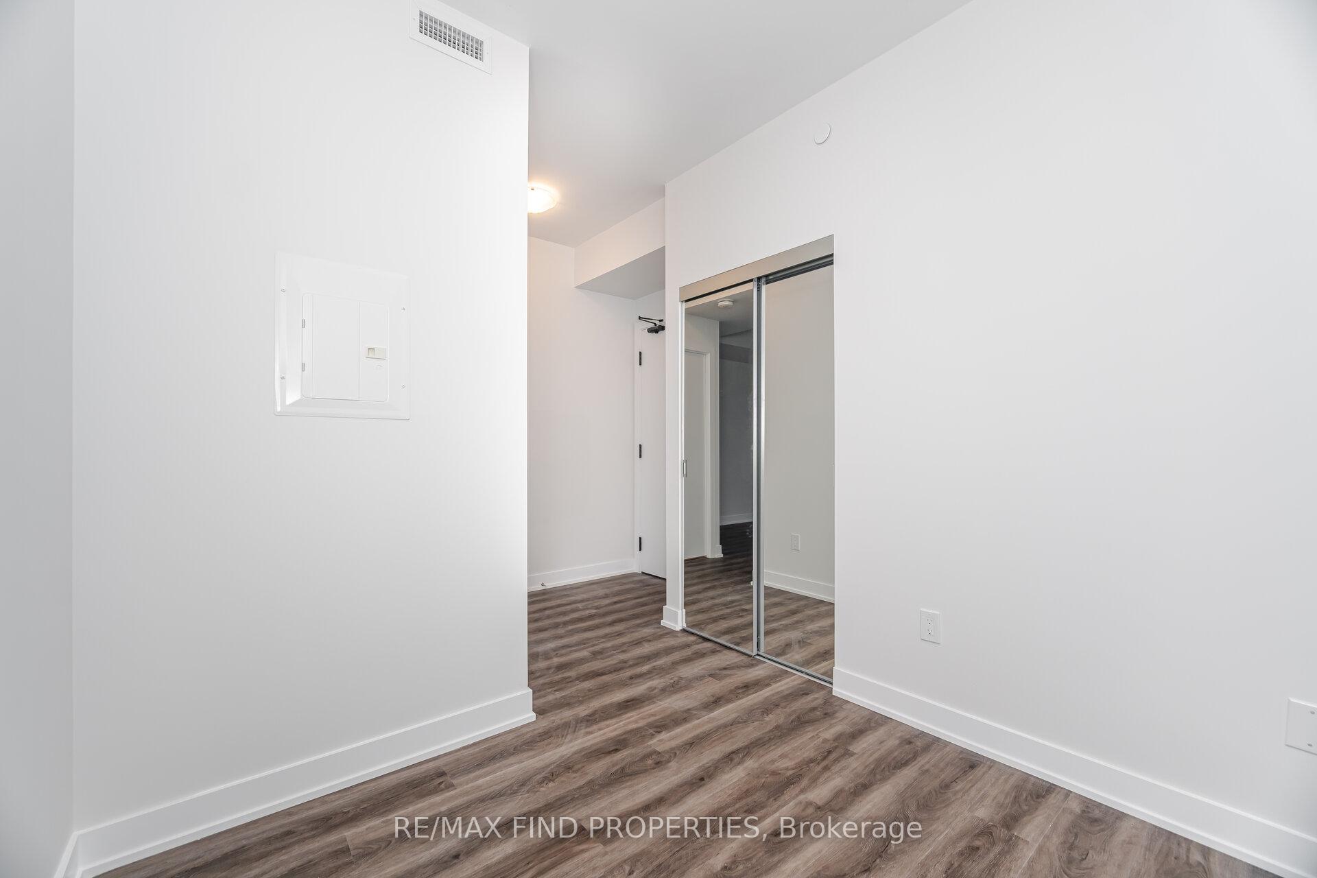 Photo 10 of Unit 1405, 430 Square One Drive, Mississauga, City Centre — HOMEH