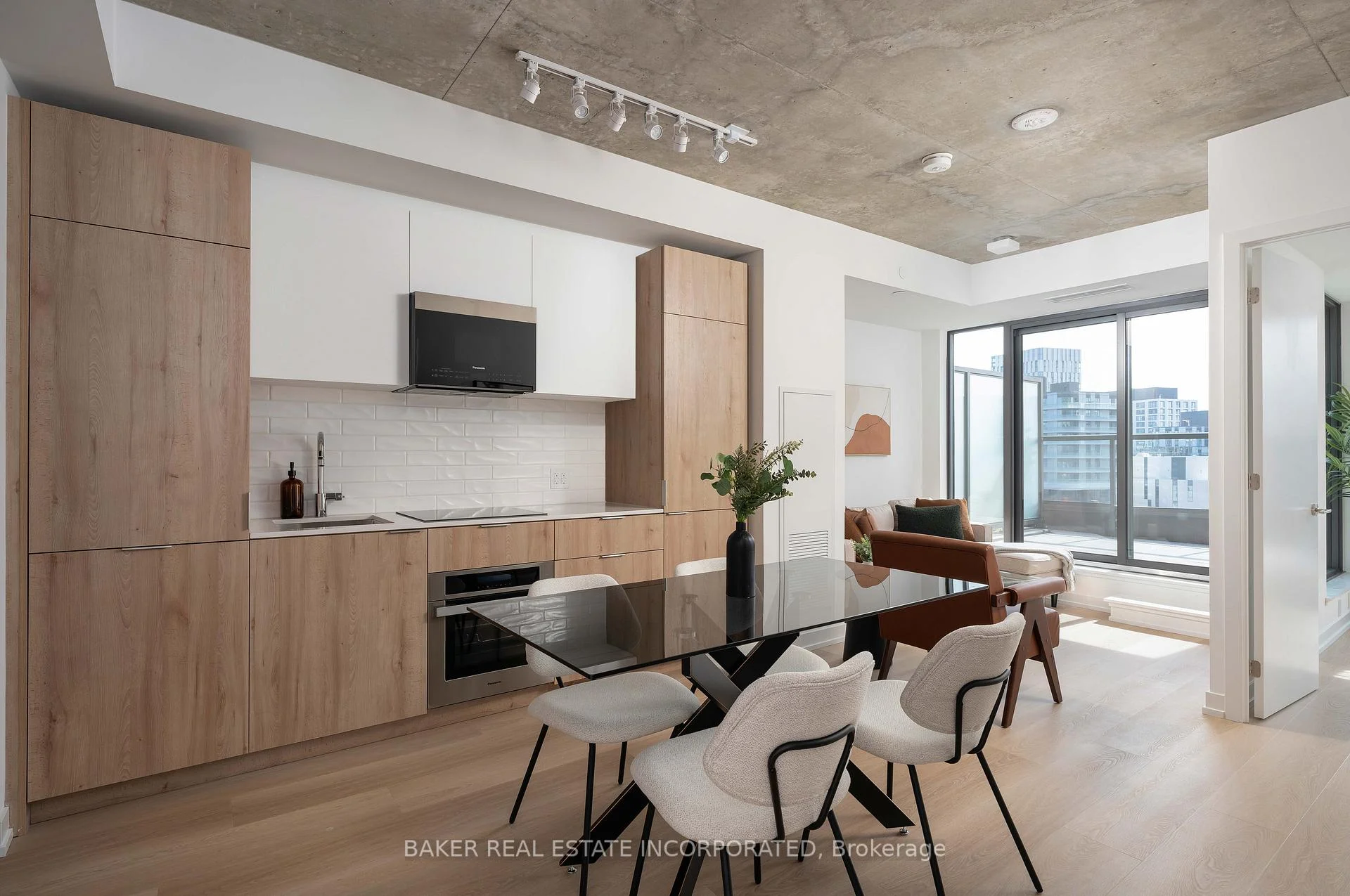 Photo 3 of Unit 913, 28 Eastern Avenue, Toronto, Moss Park — HOMEH