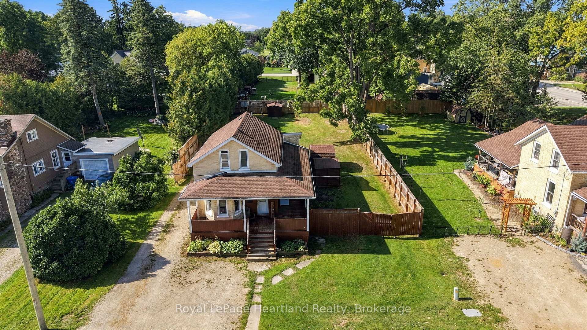 Photo of 8 Clarke Street S