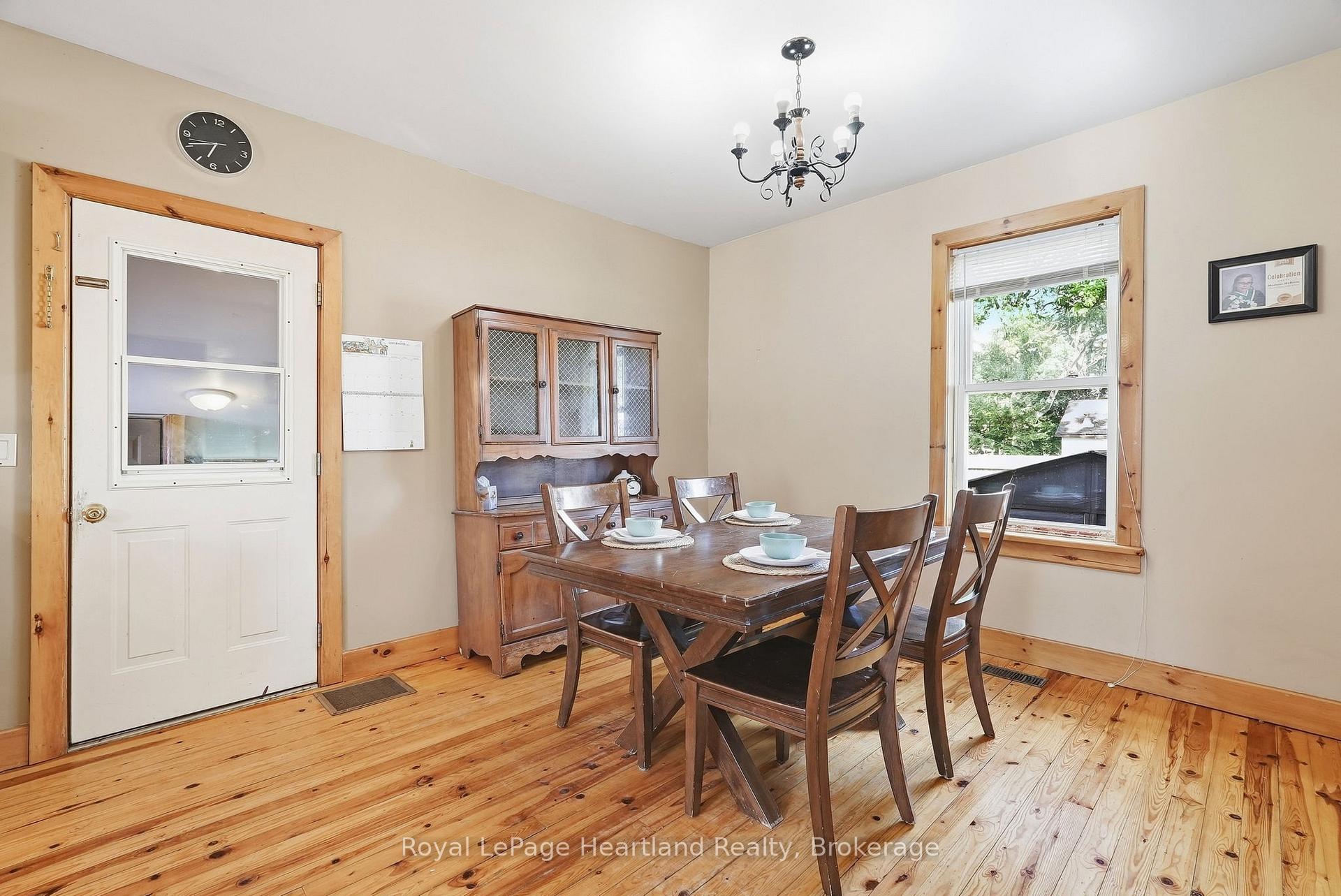 Photo 13 of 8 Clarke Street S, Minto — HOMEH