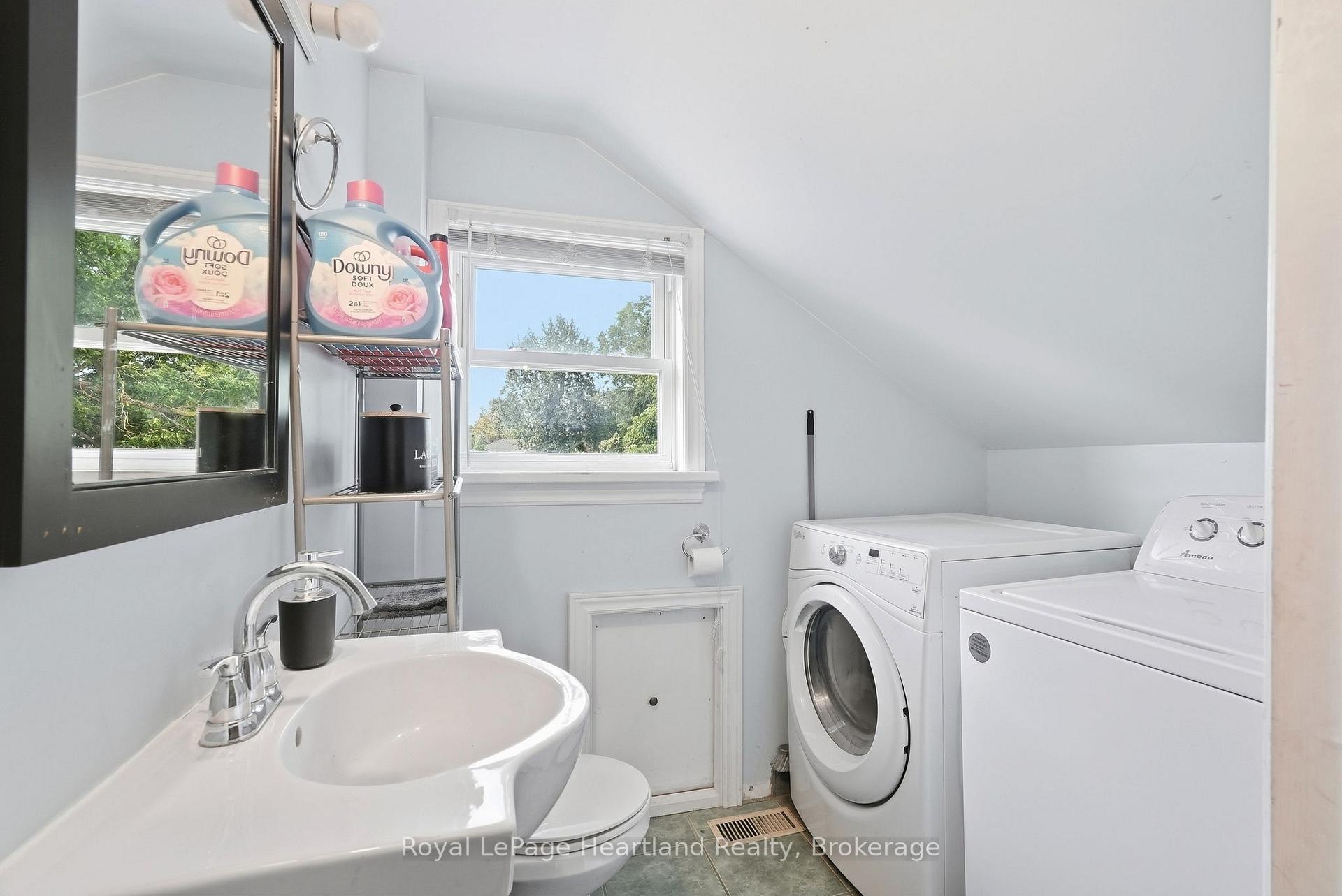 Photo 23 of 8 Clarke Street S, Minto — HOMEH