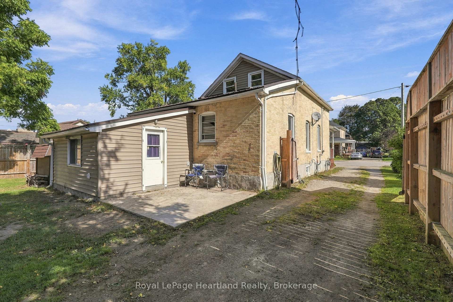Photo 31 of 8 Clarke Street S, Minto — HOMEH