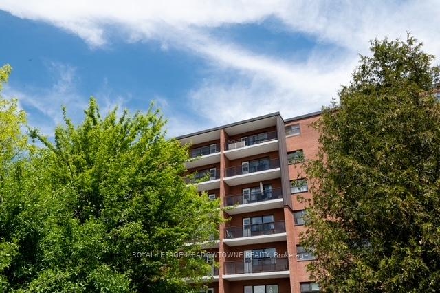 Photo 4 of Unit 310, 1017 Seneca Avenue, Mississauga, Port Credit — HOMEH