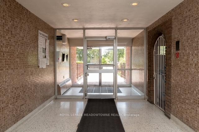 Photo 5 of Unit 310, 1017 Seneca Avenue, Mississauga, Port Credit — HOMEH