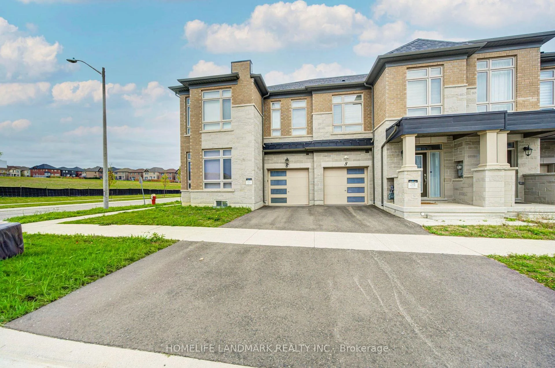 Photo 8 of 6 Mace Avenue, Richmond Hill, Rural Richmond Hill — HOMEH