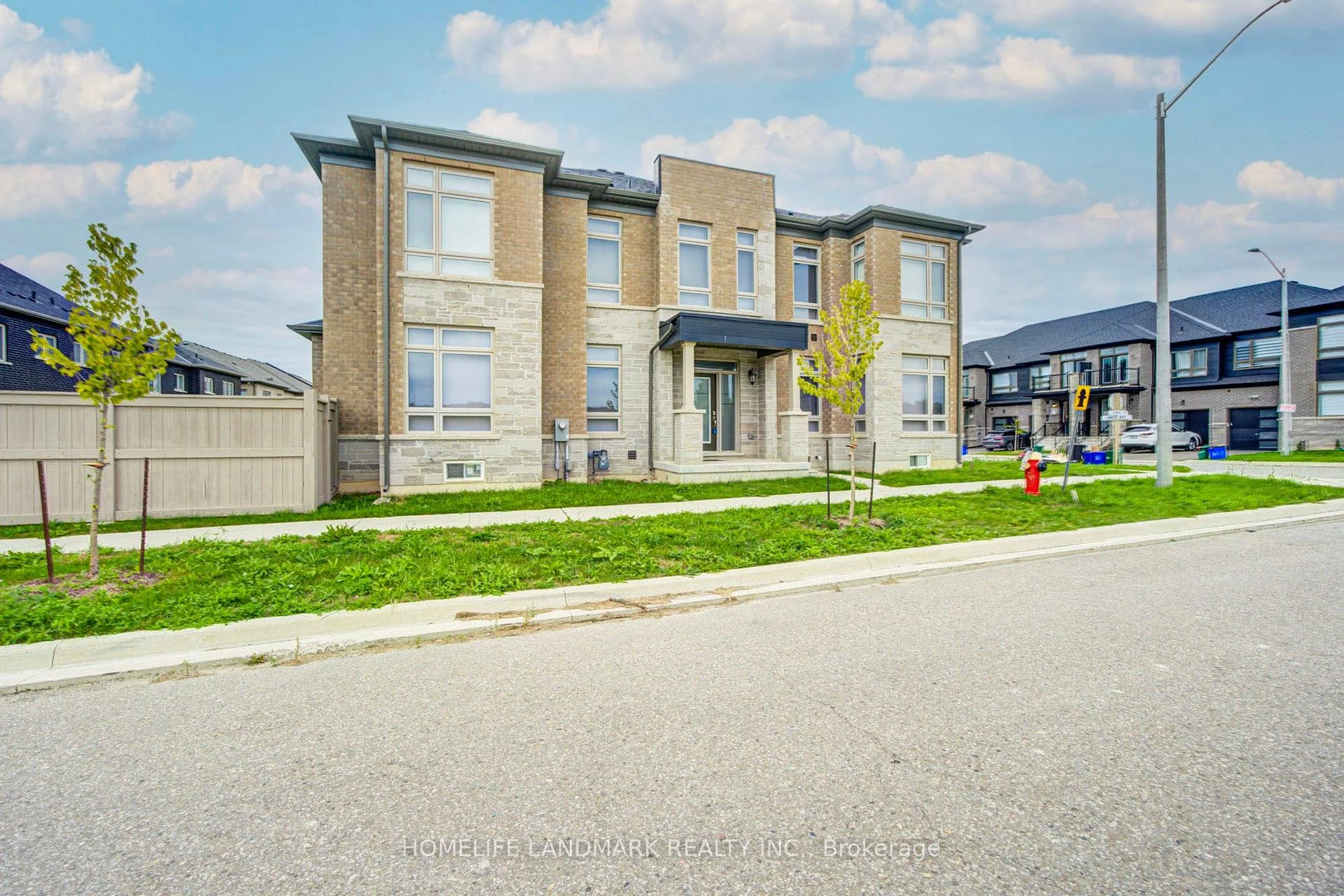 Photo 11 of 6 Mace Avenue, Richmond Hill, Rural Richmond Hill — HOMEH