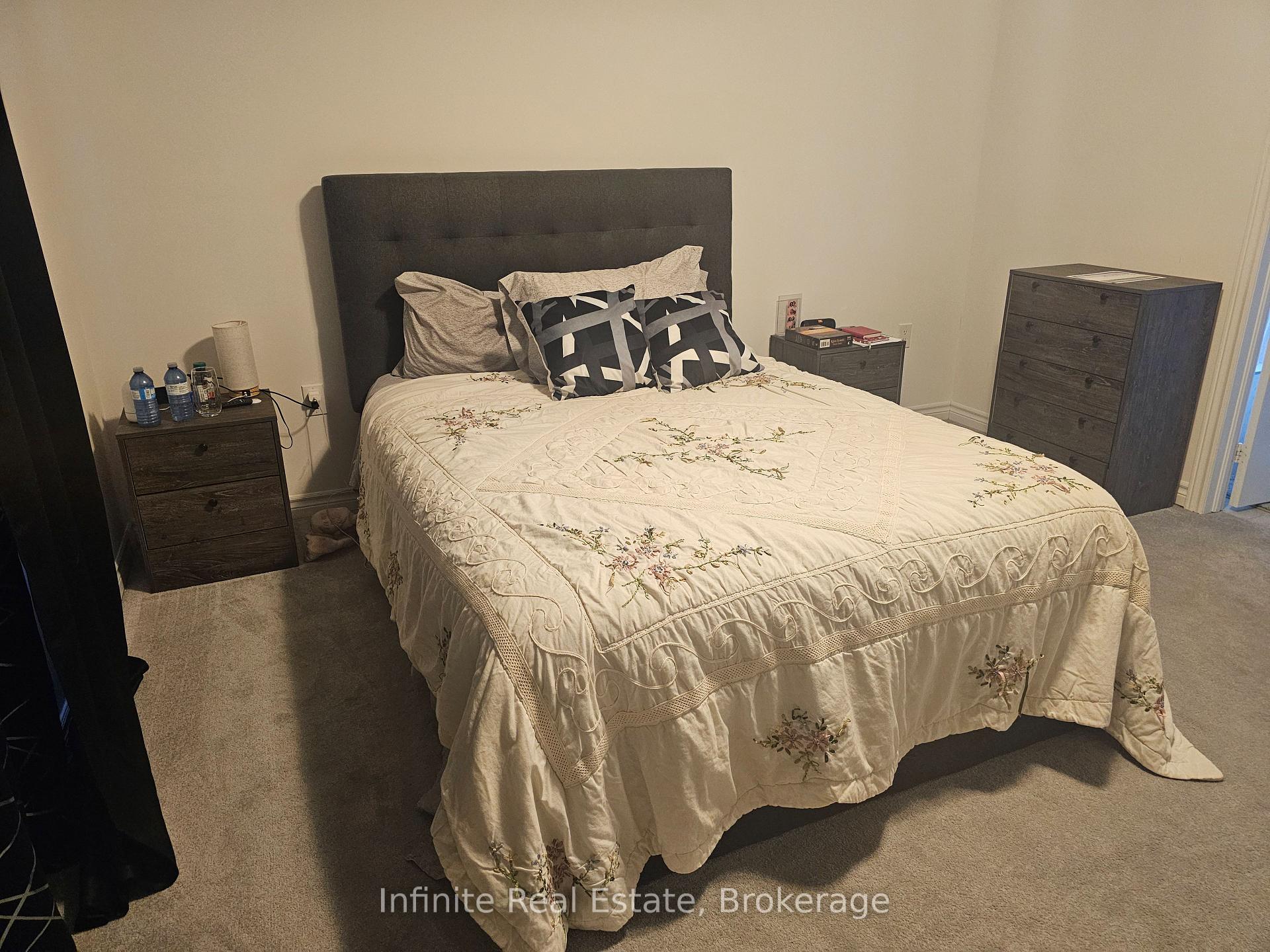 Photo 11 of 14 Doc Lougheed Avenue, Southgate — HOMEH
