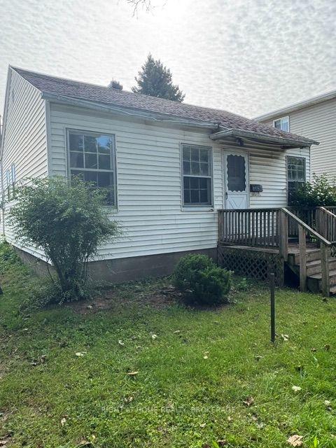 Photo 4 of 62 Shakespeare Avenue, St. Catharines, Haig — HOMEH