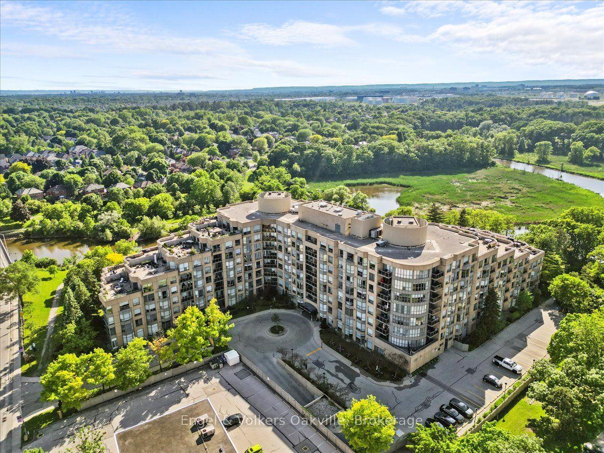 Photo of Unit 511, 2511 Lakeshore Road W