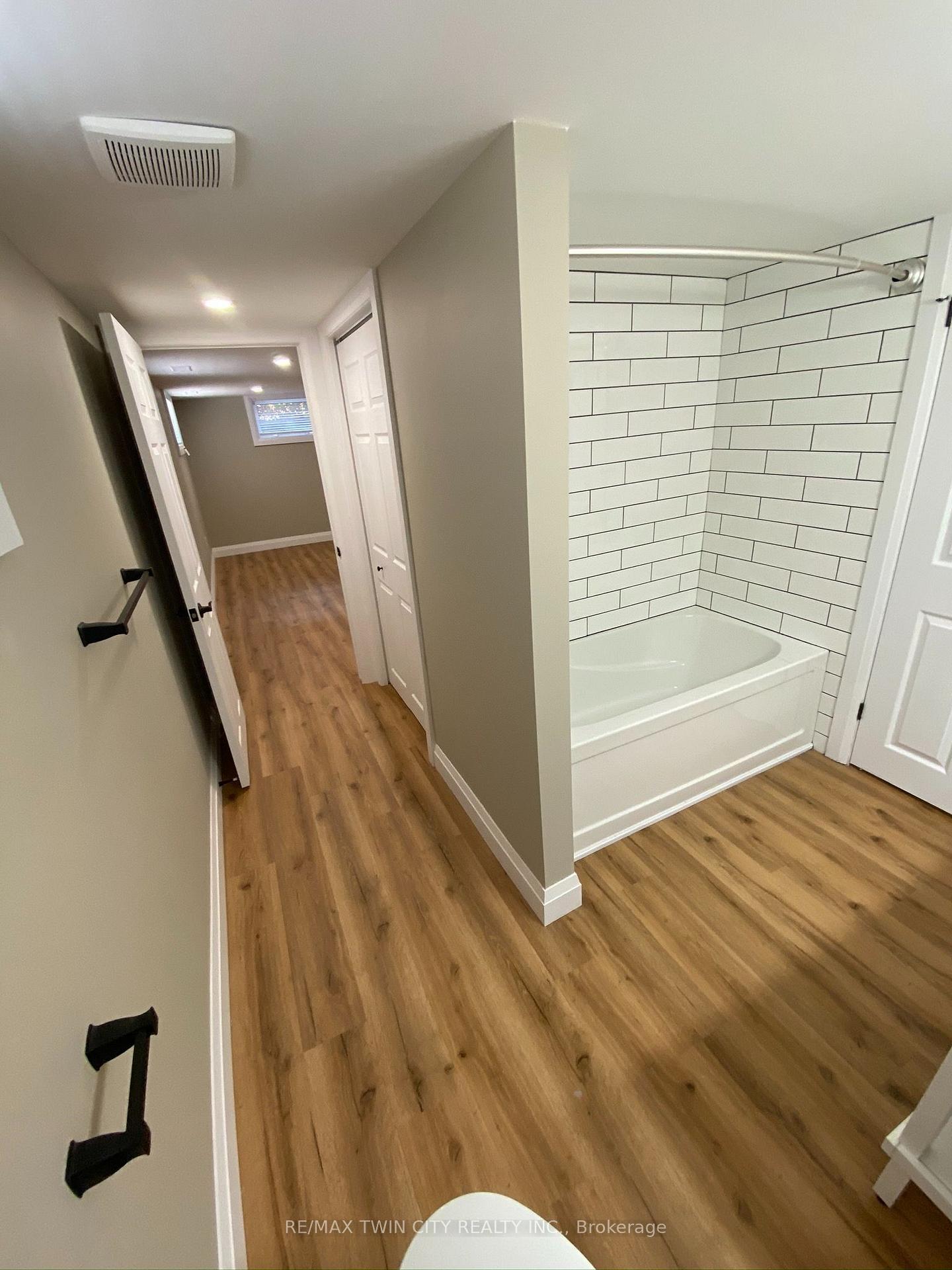 Photo 13 of Unit Basement, 25 Hickery Place, Brantford, Echo Place — HOMEH
