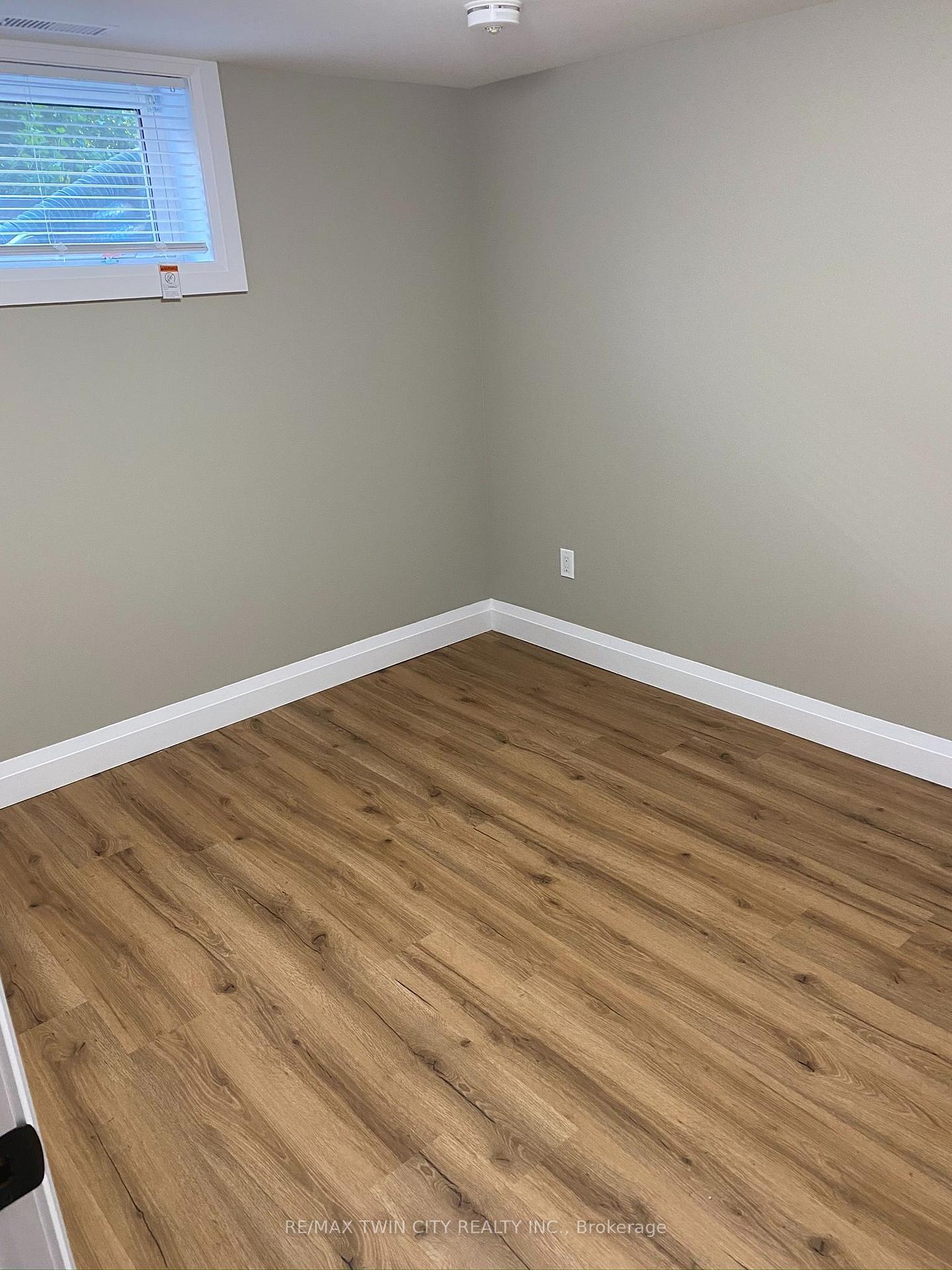 Photo 23 of Unit Basement, 25 Hickery Place, Brantford, Echo Place — HOMEH