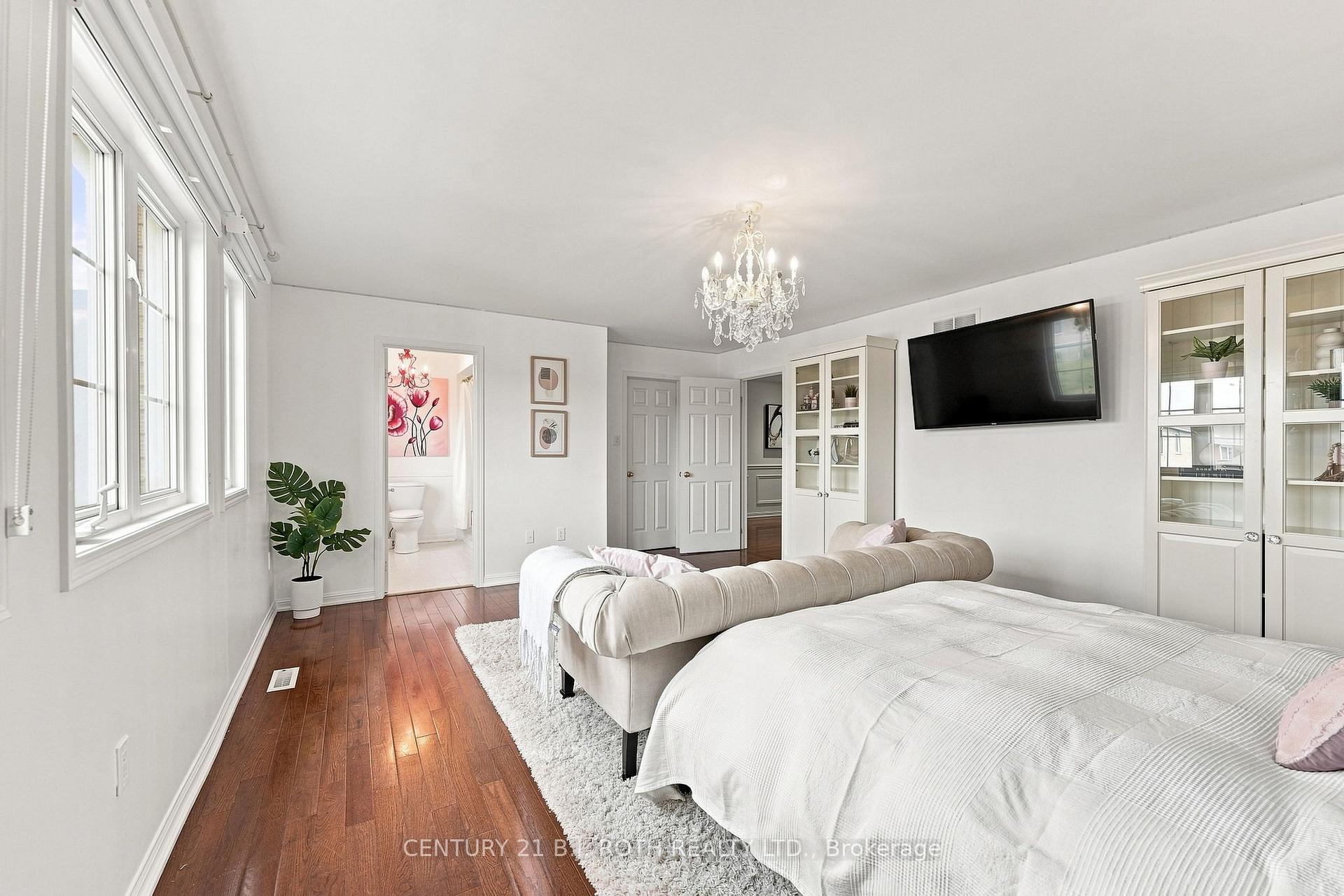 Photo 35 of 134 Sandringham Drive, Barrie, Innis-Shore — HOMEH