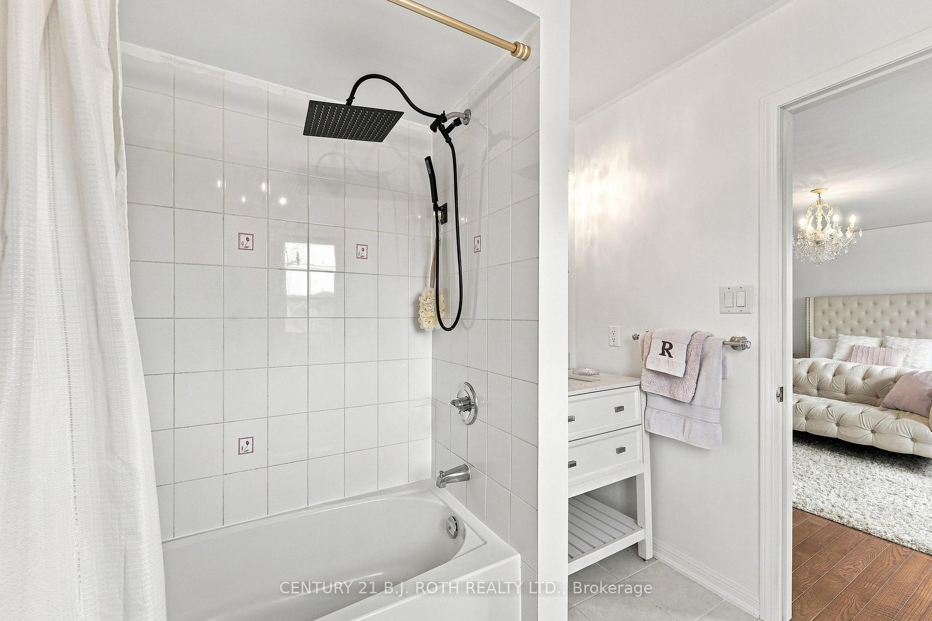 Photo 37 of 134 Sandringham Drive, Barrie, Innis-Shore — HOMEH
