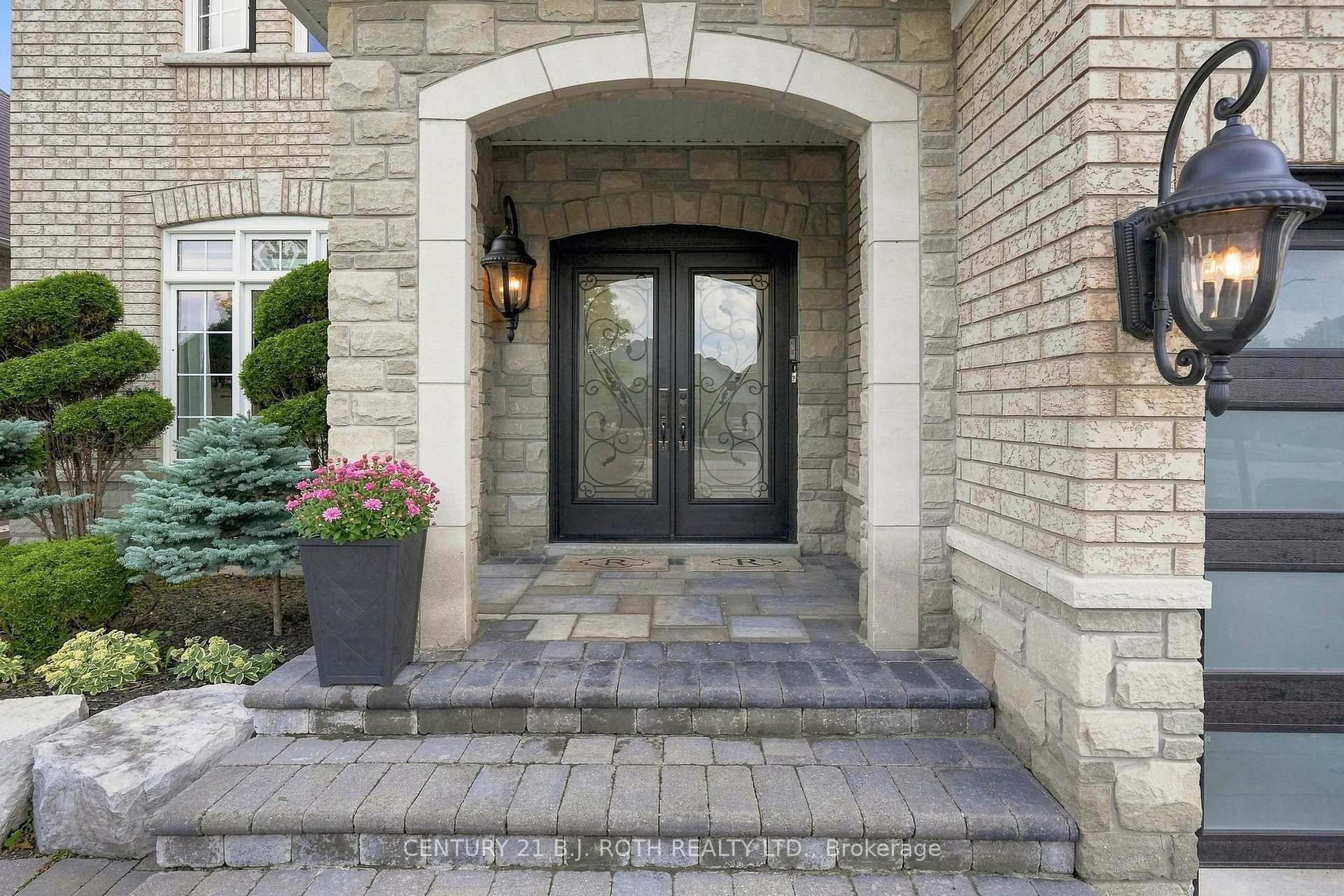 Photo 40 of 134 Sandringham Drive, Barrie, Innis-Shore — HOMEH
