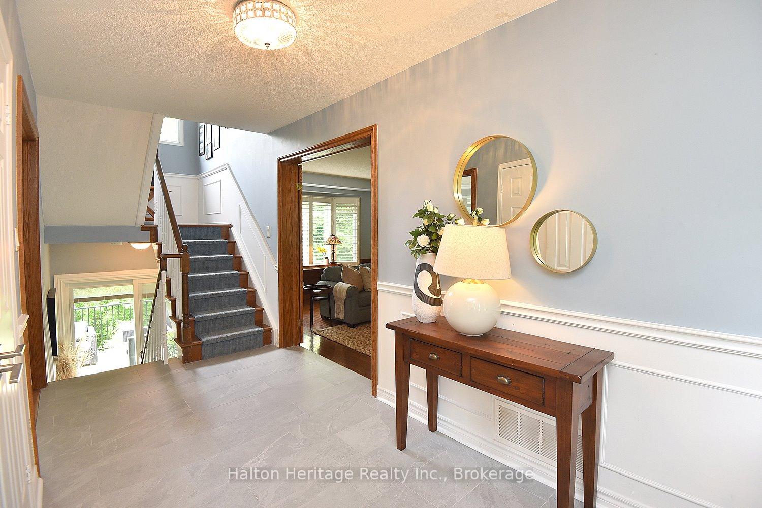 Photo 7 of 34 Howard Boulevard, Hamilton, Waterdown — HOMEH