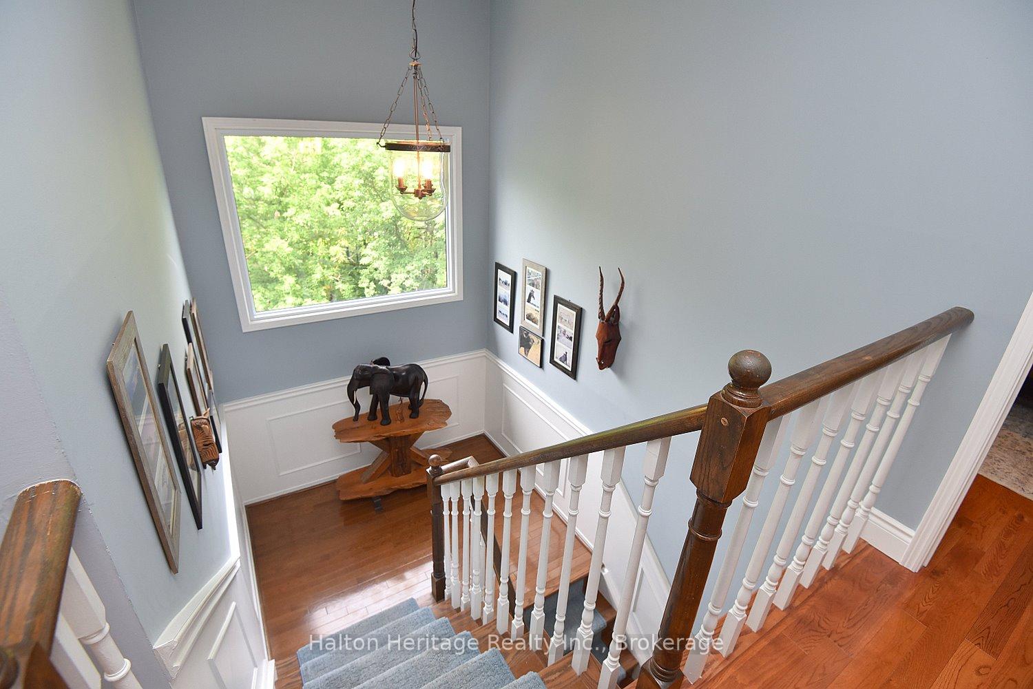 Photo 22 of 34 Howard Boulevard, Hamilton, Waterdown — HOMEH