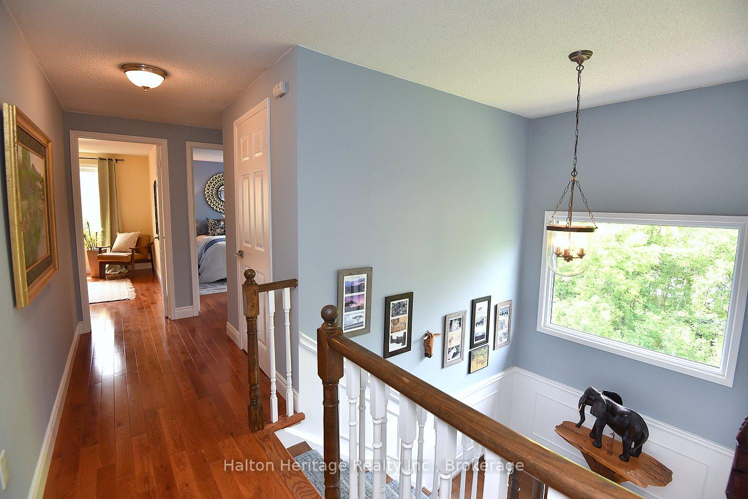 Photo 24 of 34 Howard Boulevard, Hamilton, Waterdown — HOMEH