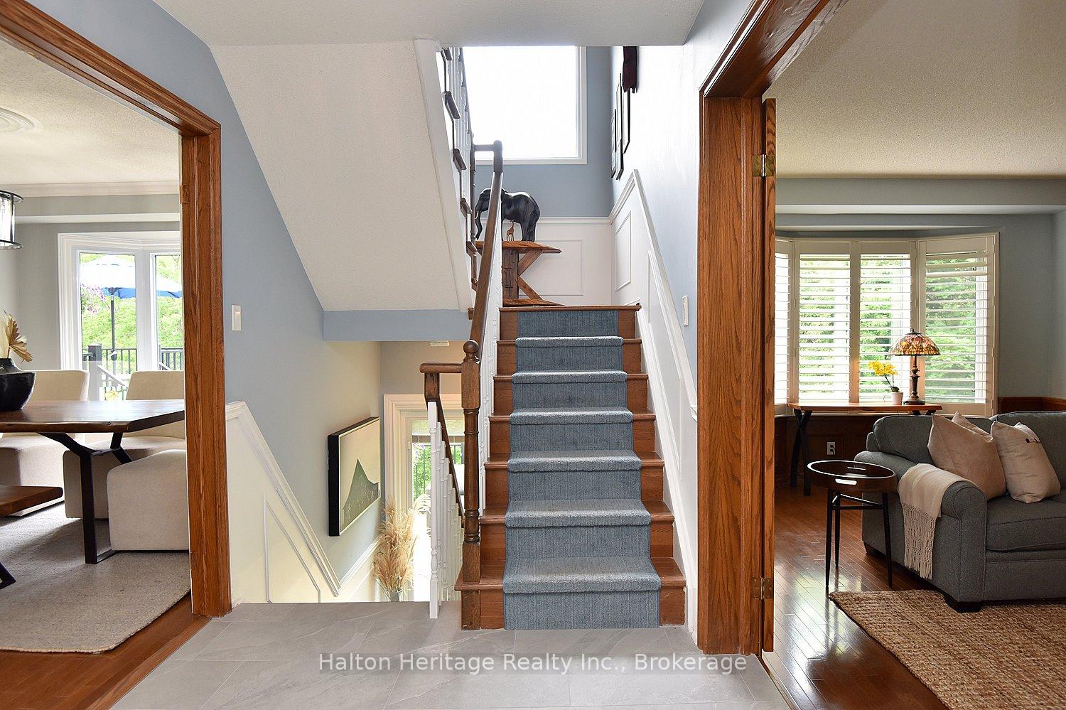 Photo 23 of 34 Howard Boulevard, Hamilton, Waterdown — HOMEH