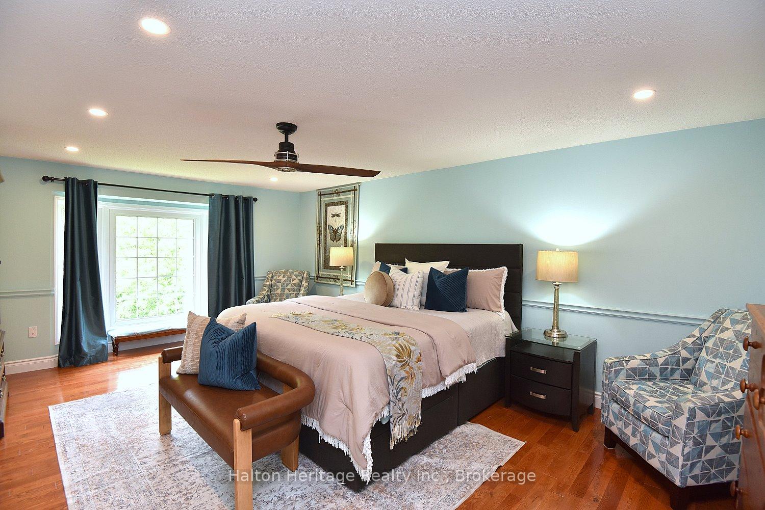 Photo 25 of 34 Howard Boulevard, Hamilton, Waterdown — HOMEH