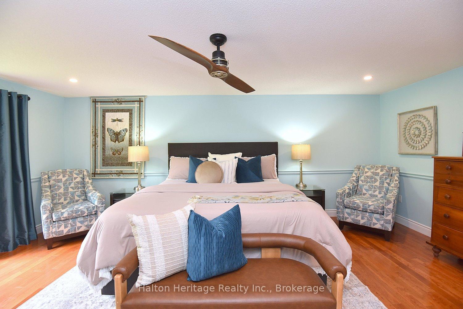 Photo 28 of 34 Howard Boulevard, Hamilton, Waterdown — HOMEH