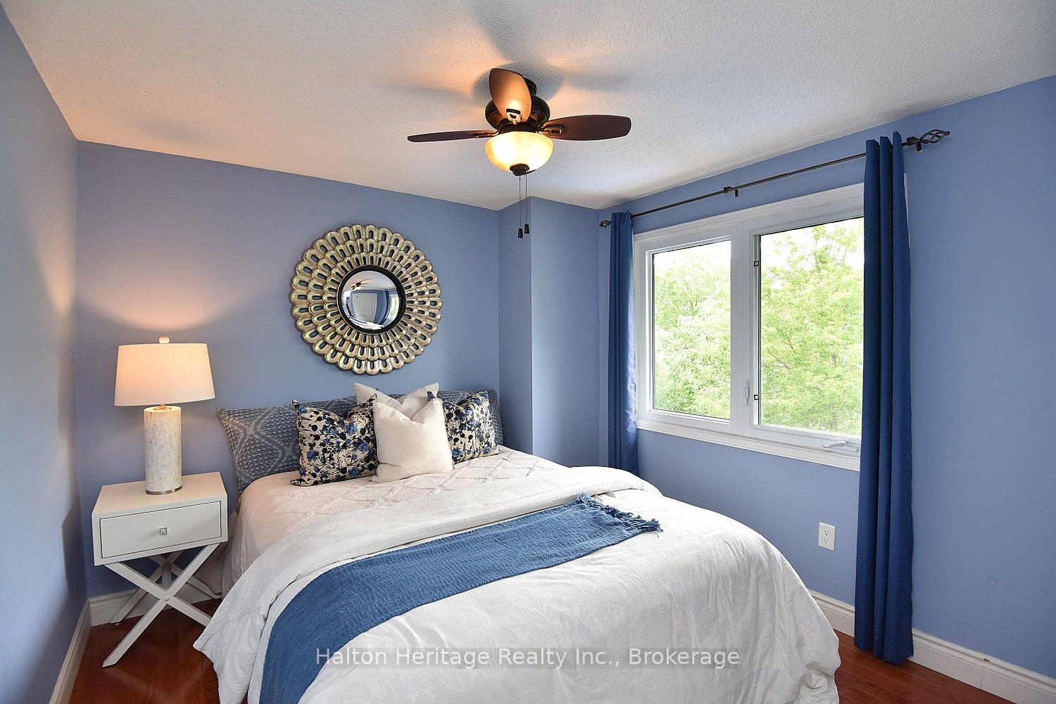 Photo 33 of 34 Howard Boulevard, Hamilton, Waterdown — HOMEH
