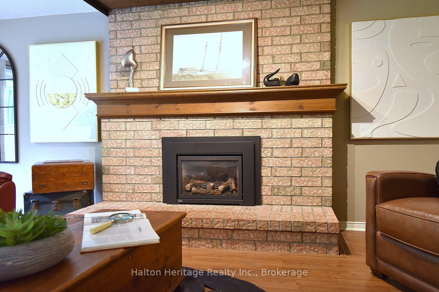 Photo 43 of 34 Howard Boulevard, Hamilton, Waterdown — HOMEH