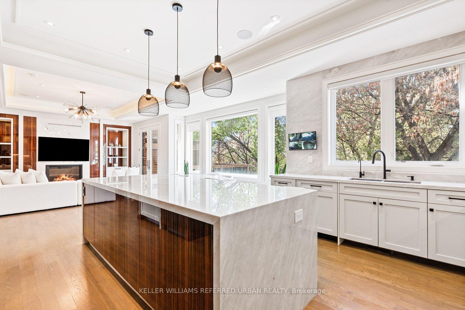 Photo 2 of 90 Glen Rush Boulevard, Toronto, Bedford Park-Nortown — HOMEH