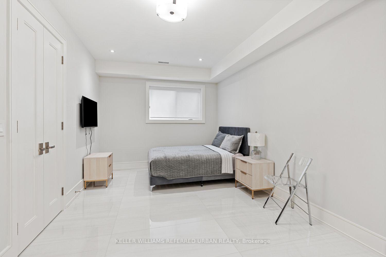 Photo 43 of 90 Glen Rush Boulevard, Toronto, Bedford Park-Nortown — HOMEH