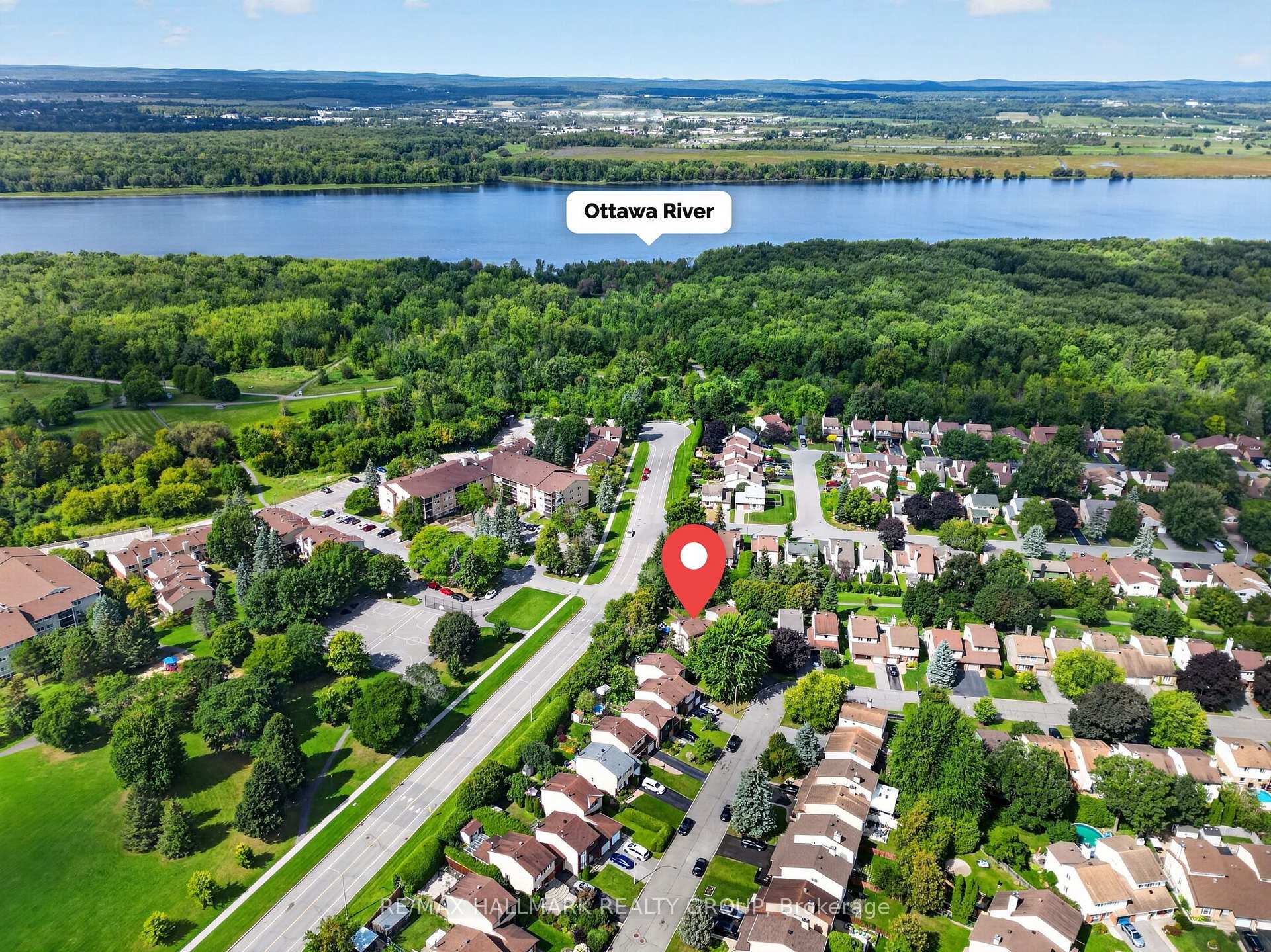 Photo 4 of 1055 Avignon Court, Ottawa, Orleans Wood — HOMEH