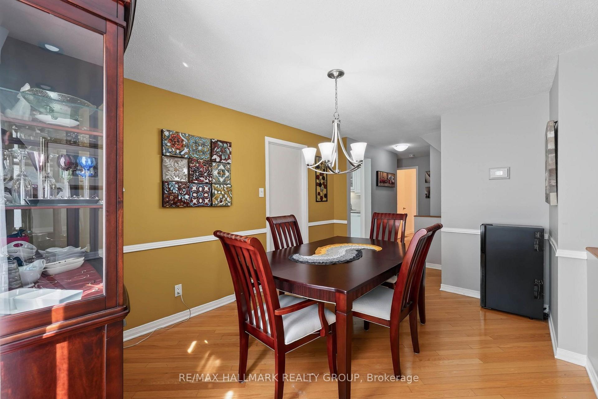 Photo 10 of 1055 Avignon Court, Ottawa, Orleans Wood — HOMEH