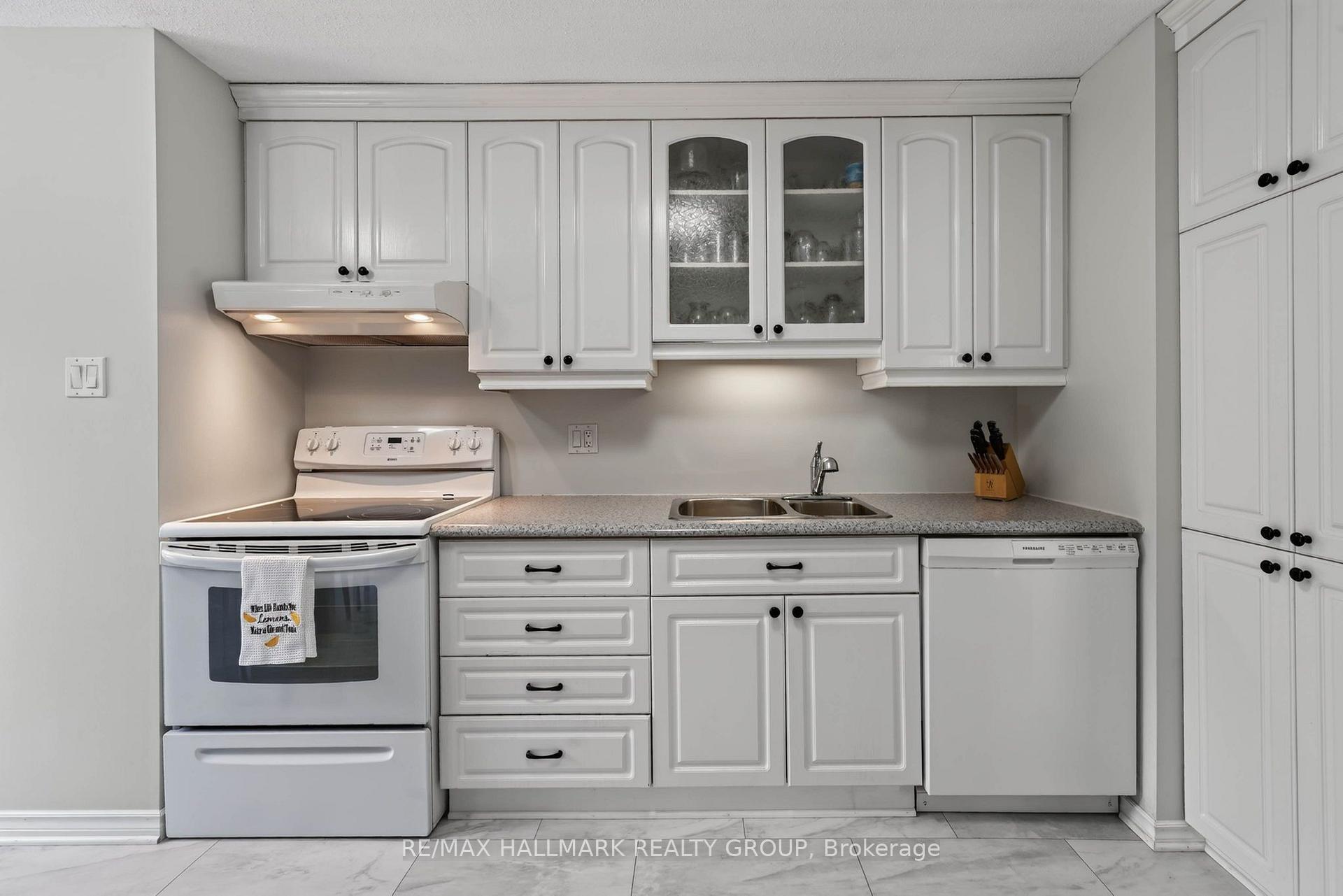 Photo 14 of 1055 Avignon Court, Ottawa, Orleans Wood — HOMEH
