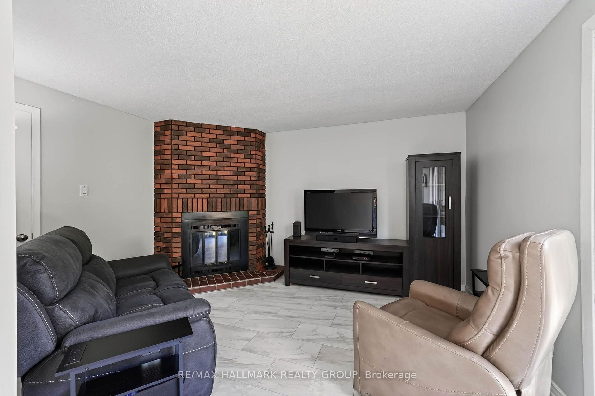 Photo 16 of 1055 Avignon Court, Ottawa, Orleans Wood — HOMEH