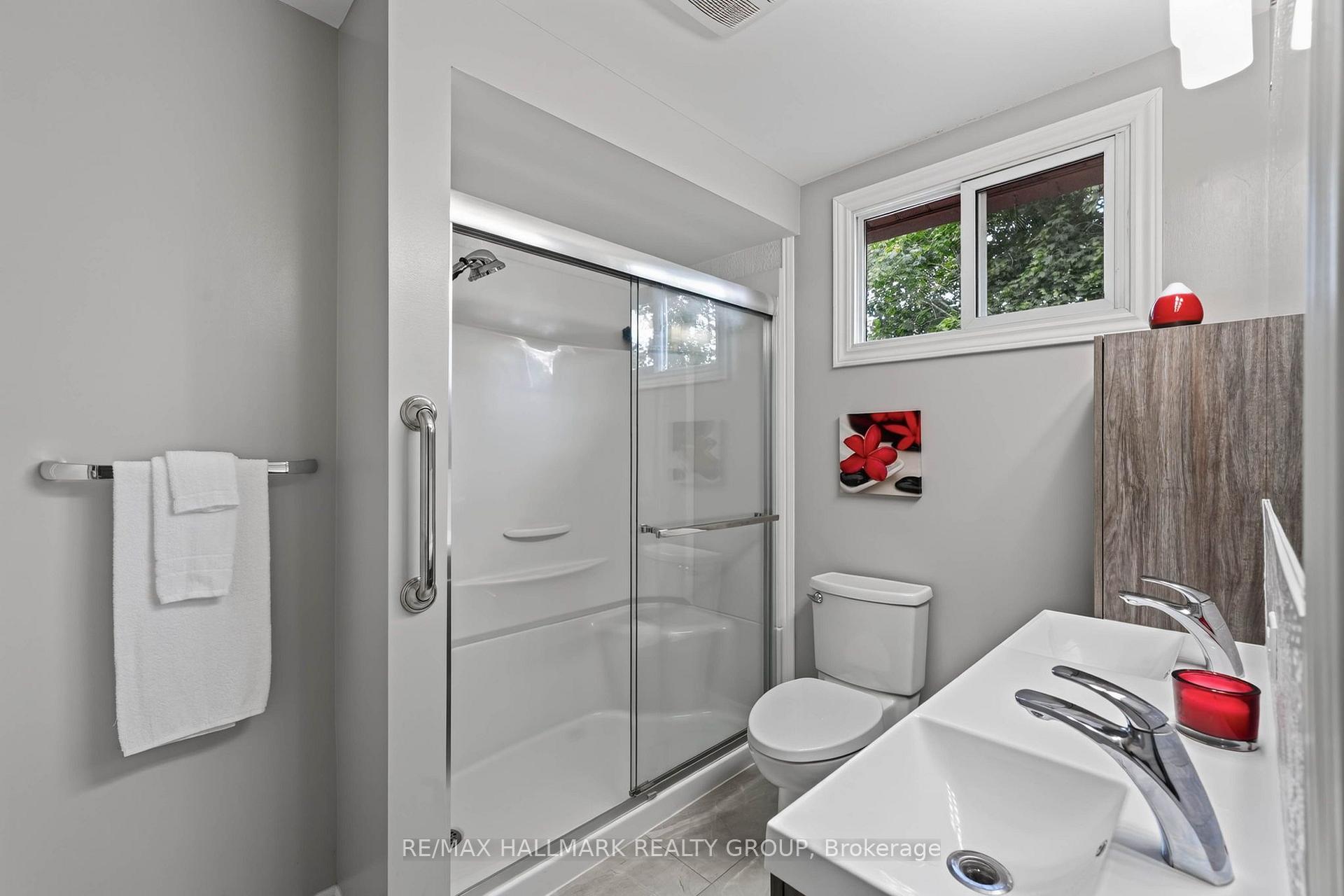 Photo 23 of 1055 Avignon Court, Ottawa, Orleans Wood — HOMEH