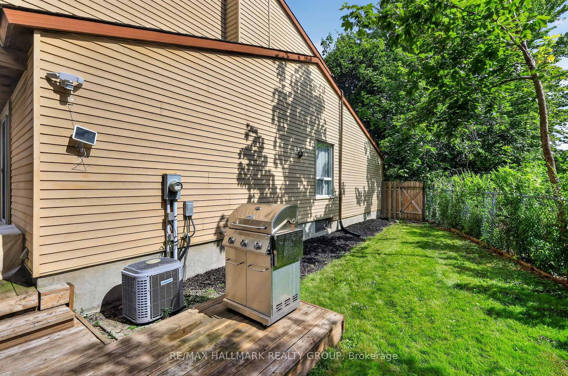 Photo 36 of 1055 Avignon Court, Ottawa, Orleans Wood — HOMEH