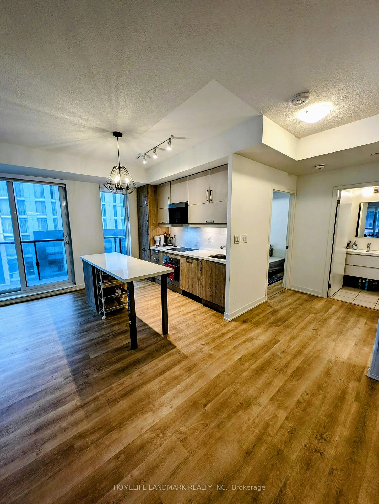 Photo 9 of Unit 711, 8119 Birchmount Road, Markham, Unionville — HOMEH
